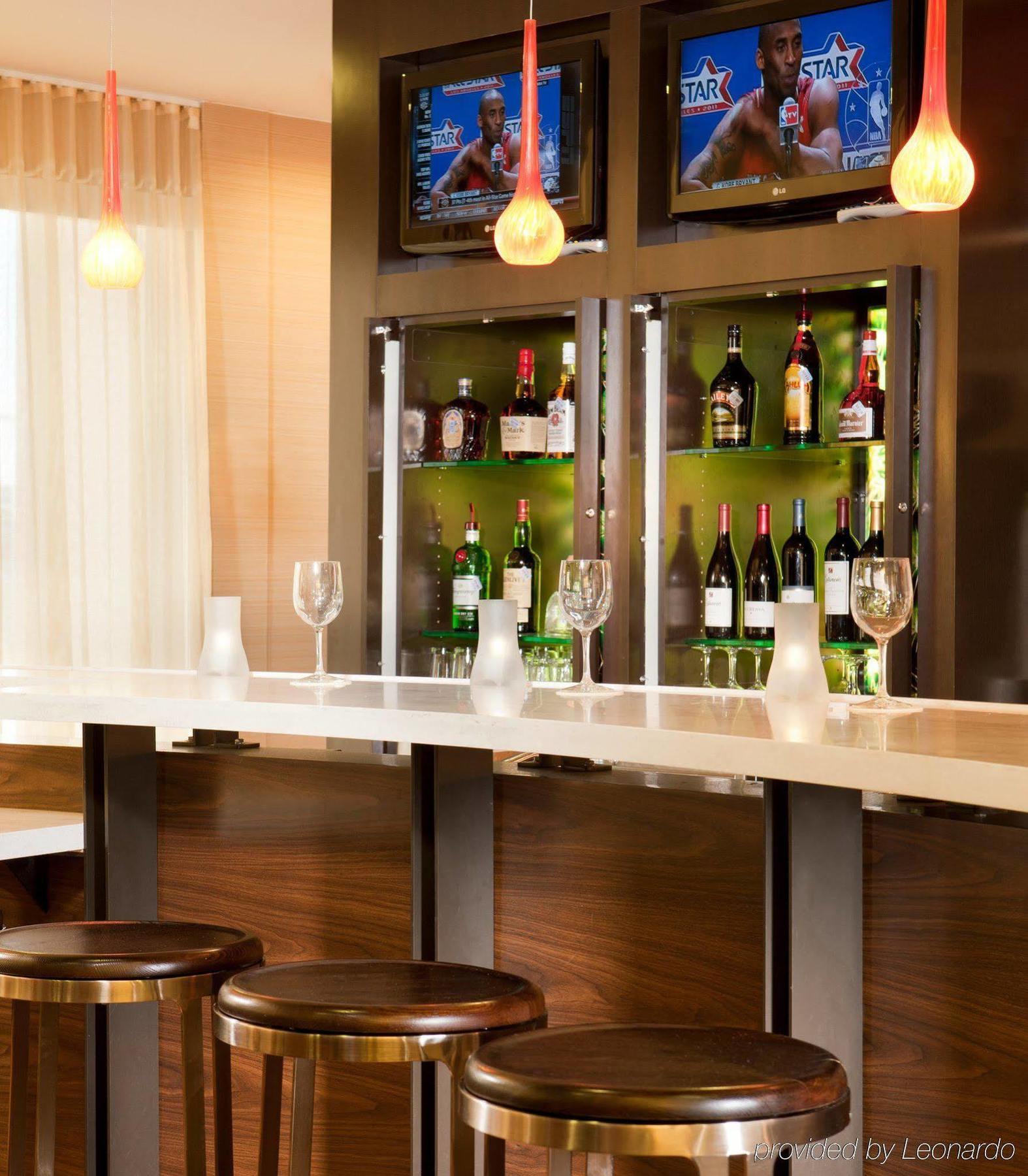 Courtyard By Marriott Dallas Arlington Entertainment District Exterior foto
